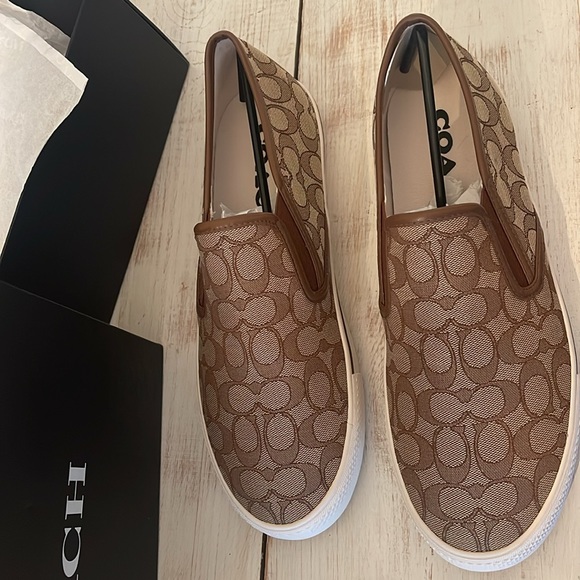 NWT 🏁Coach Signature Slip-on Skater Sneaker - Picture 2 of 6